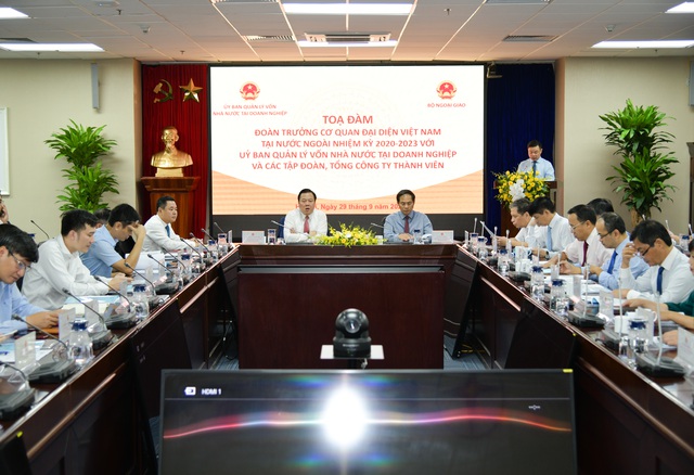 HƠN 100 TẬP ĐOÀN LỚN TRÊN THẾ GIỚI ĐANG DỊCH CHUYỂN ĐẦU TƯ VÀO VIỆT NAM