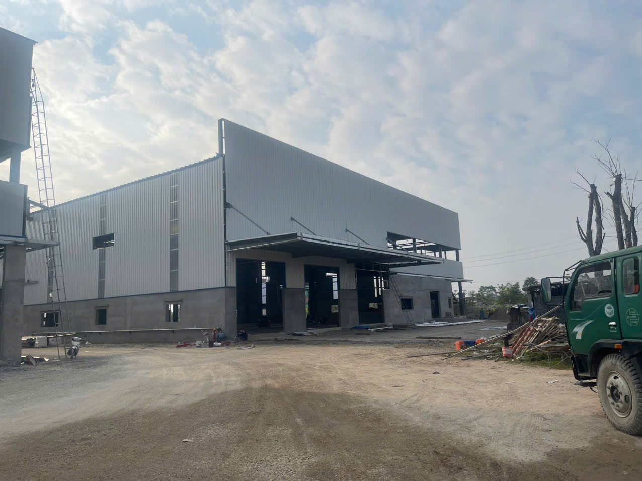 Yên Mỹ, Hưng Yên có 2 xưởng 7000m2 cần cho thuê 