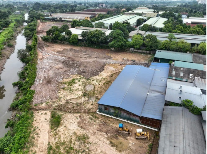 Cho thuê 12.000m2 mặt bằng giá siêu rẻ tại Tây Thăng Long, Đông Ngạc, Hà Nội