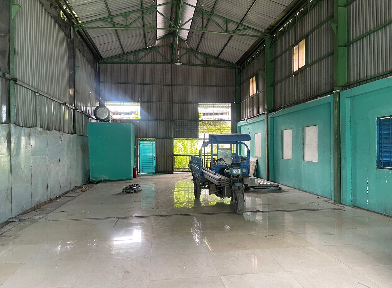 Cho thuê 240 m2 kho tại Bình Tân