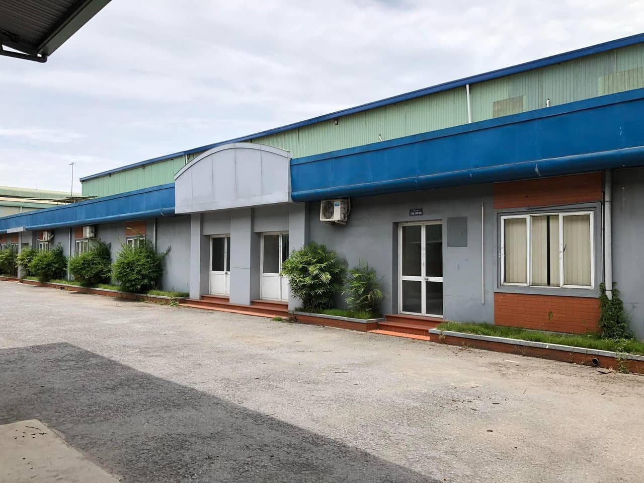 TOPLAND cho thuê 8000 m2 đất kèm nhà xưởng mặt đường QL5, Hải Phòng